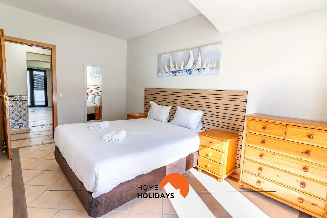 #050 Villa With Pool, Strip High Speed Wifi Albufeira 0*,  Portugal