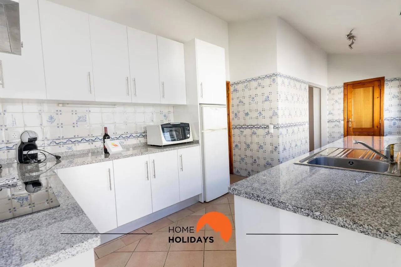 Holiday home #050 Villa With Pool, Strip High Speed Wifi Albufeira