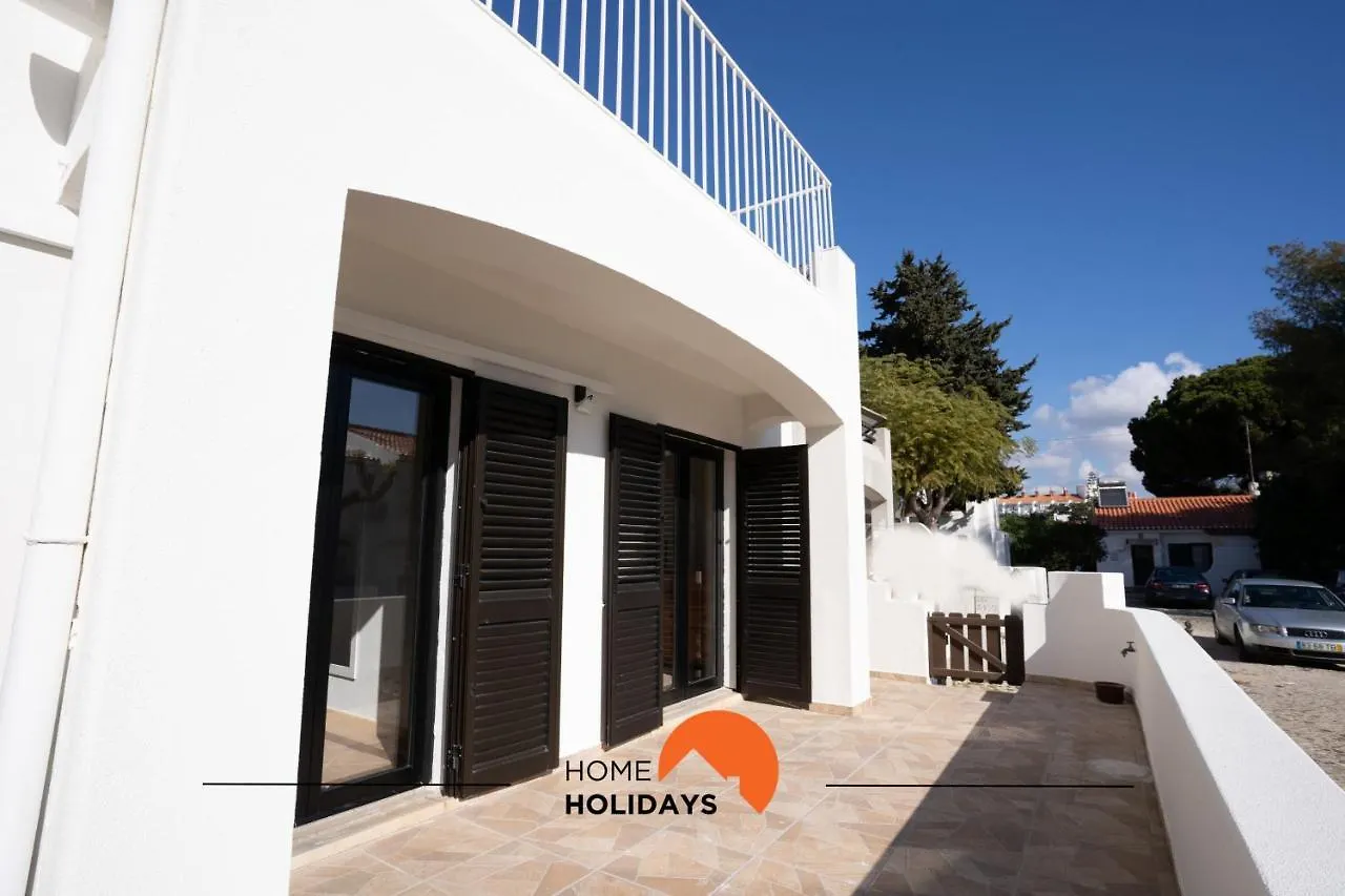 Holiday home #050 Villa With Pool, Strip High Speed Wifi Albufeira