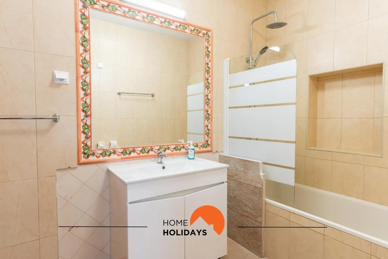 #050 Villa With Pool, Strip High Speed Wifi Albufeira Portugal