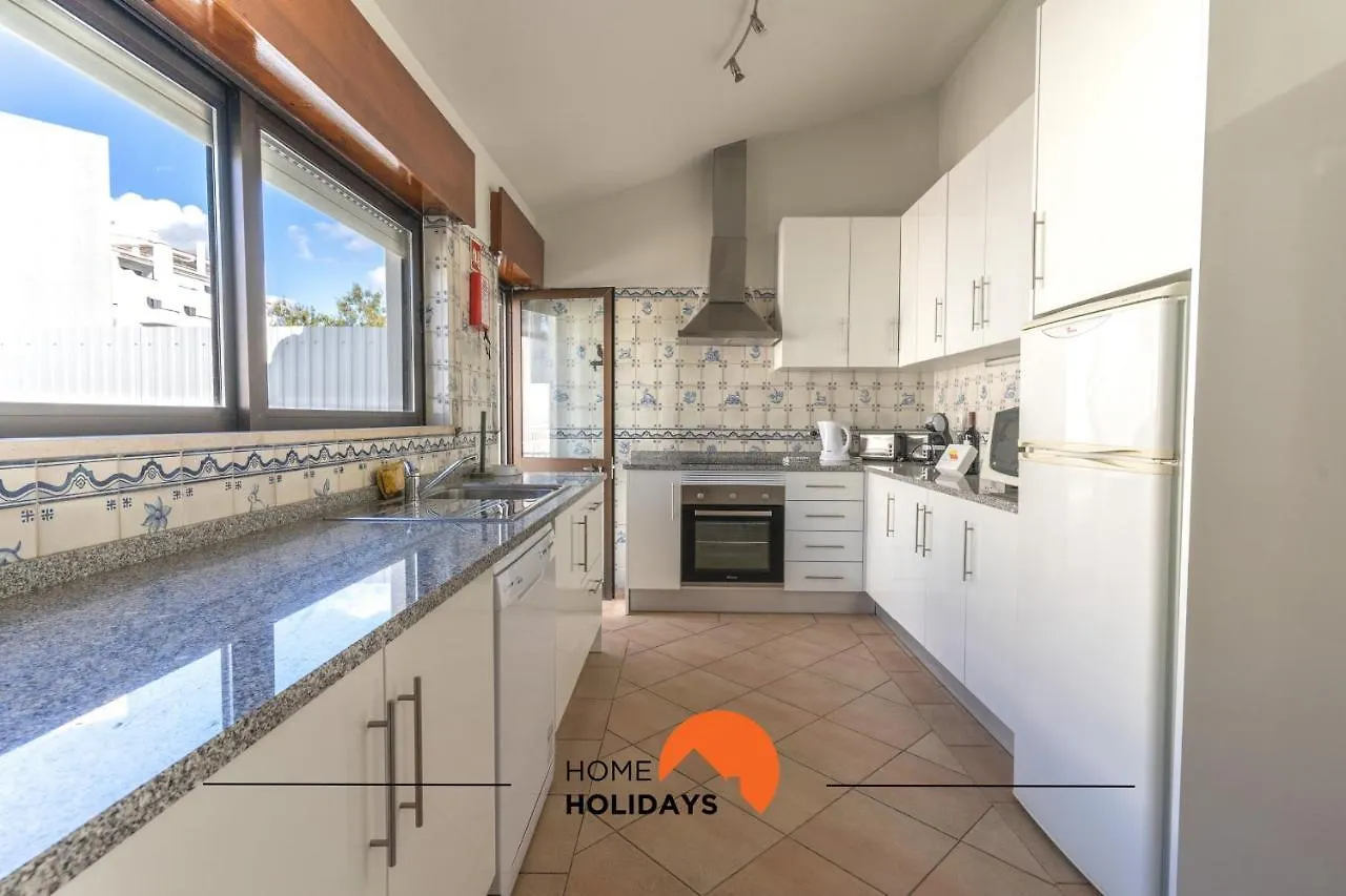 #050 Villa With Pool, Strip High Speed Wifi Albufeira
